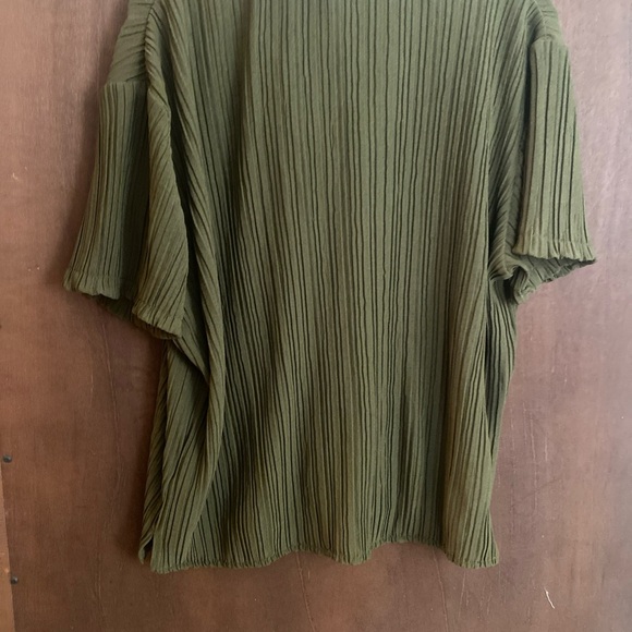 H&M Button Up - Picture 3 of 4